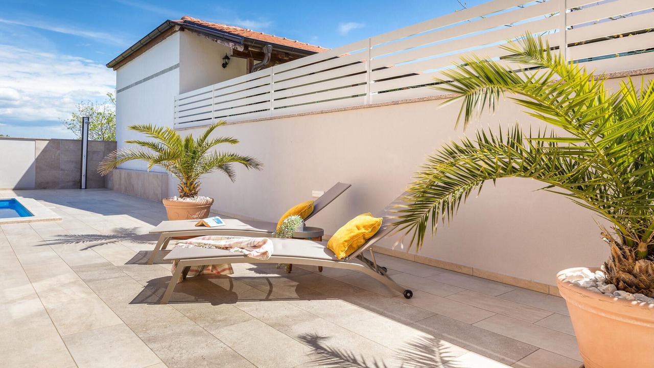 Photo of Outdoor in Musalez