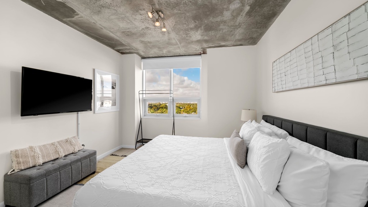 Photo of Bedroom in Midtown