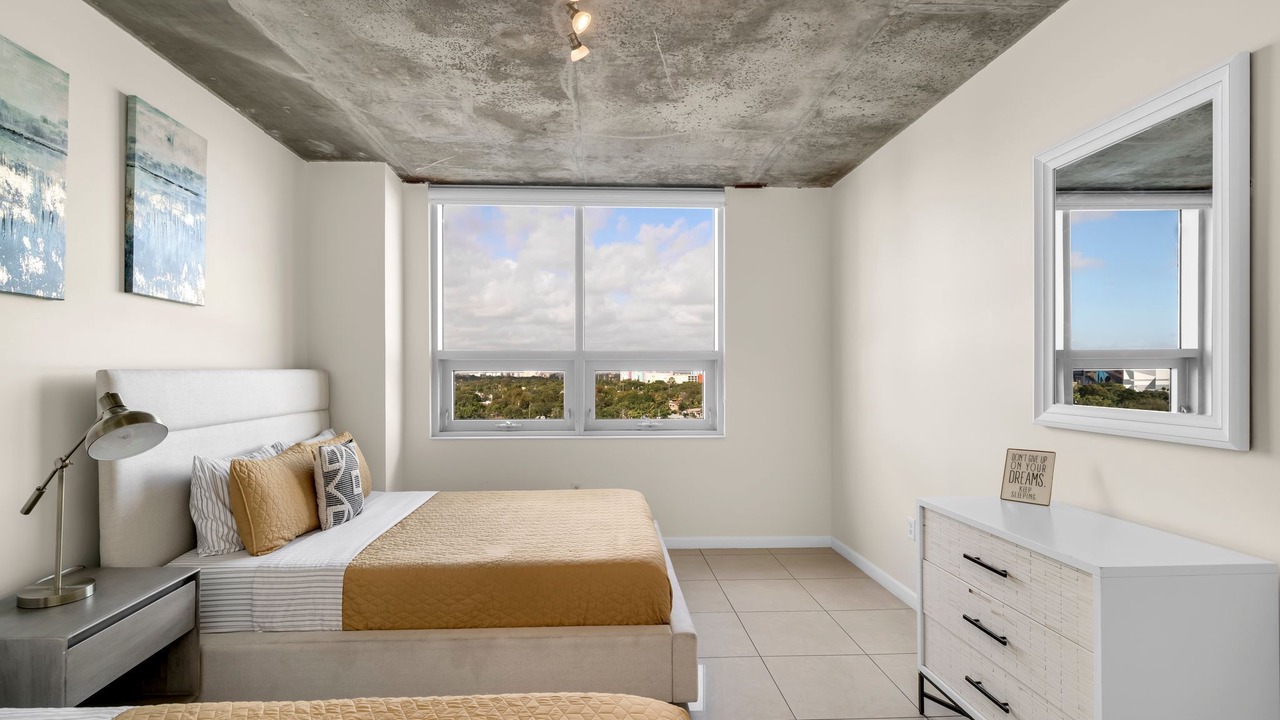 Photo of Bedroom in Midtown
