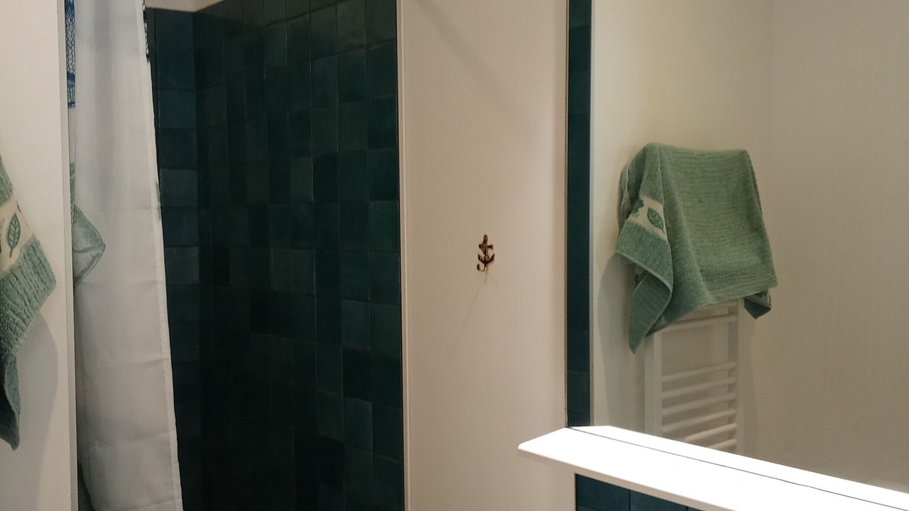 Photo of Bathroom in Saint-Servan