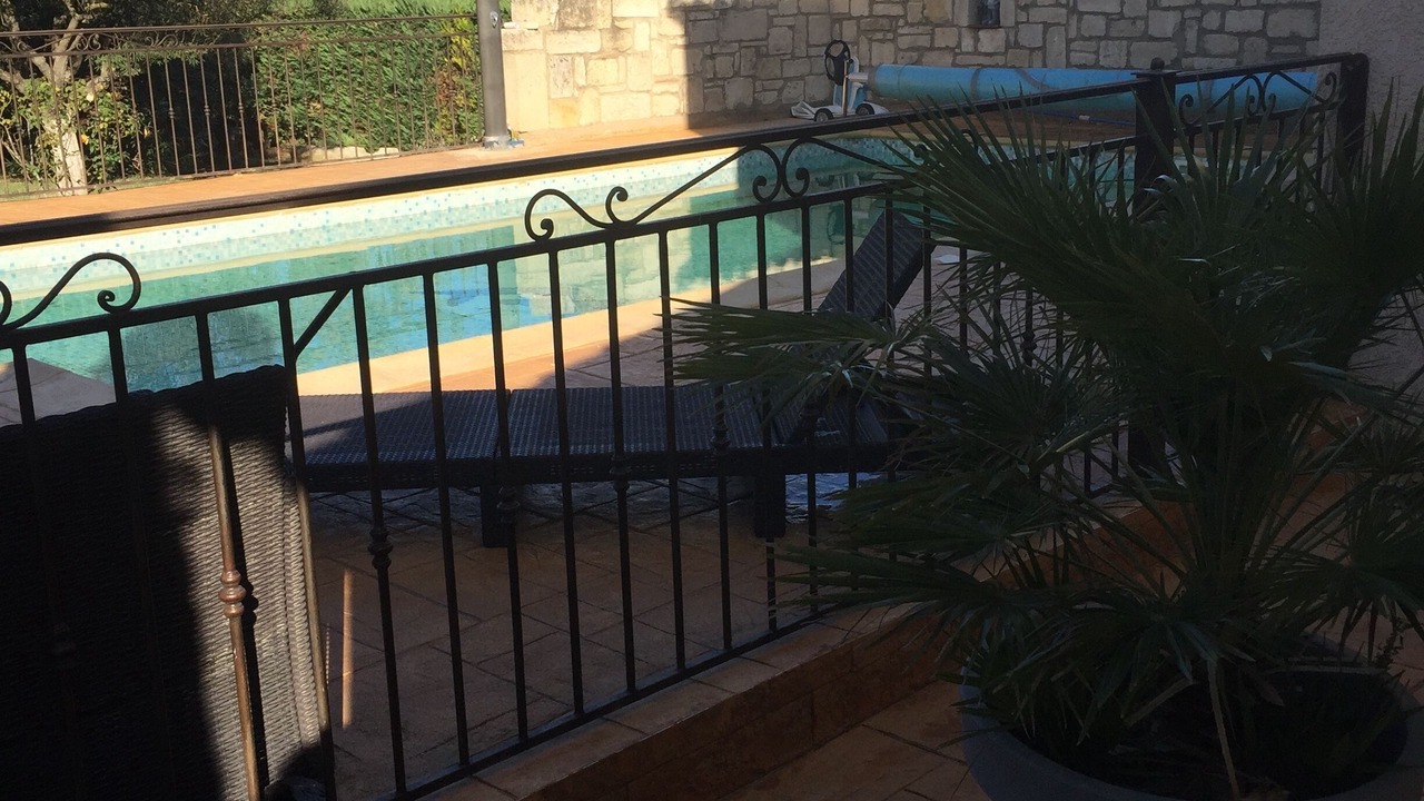 Photo of Patio Balcony in Comps