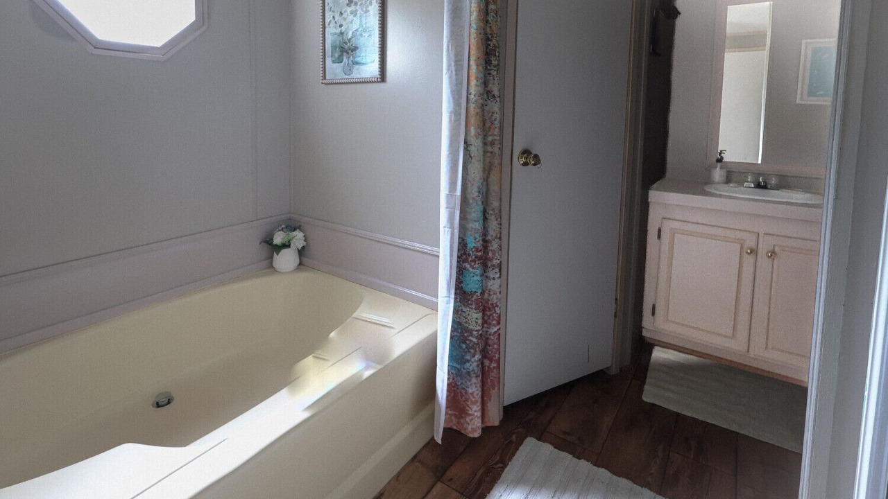 Photo of Bathroom in Lometa