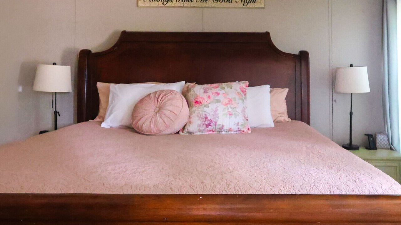 Photo of Bedroom in Lometa