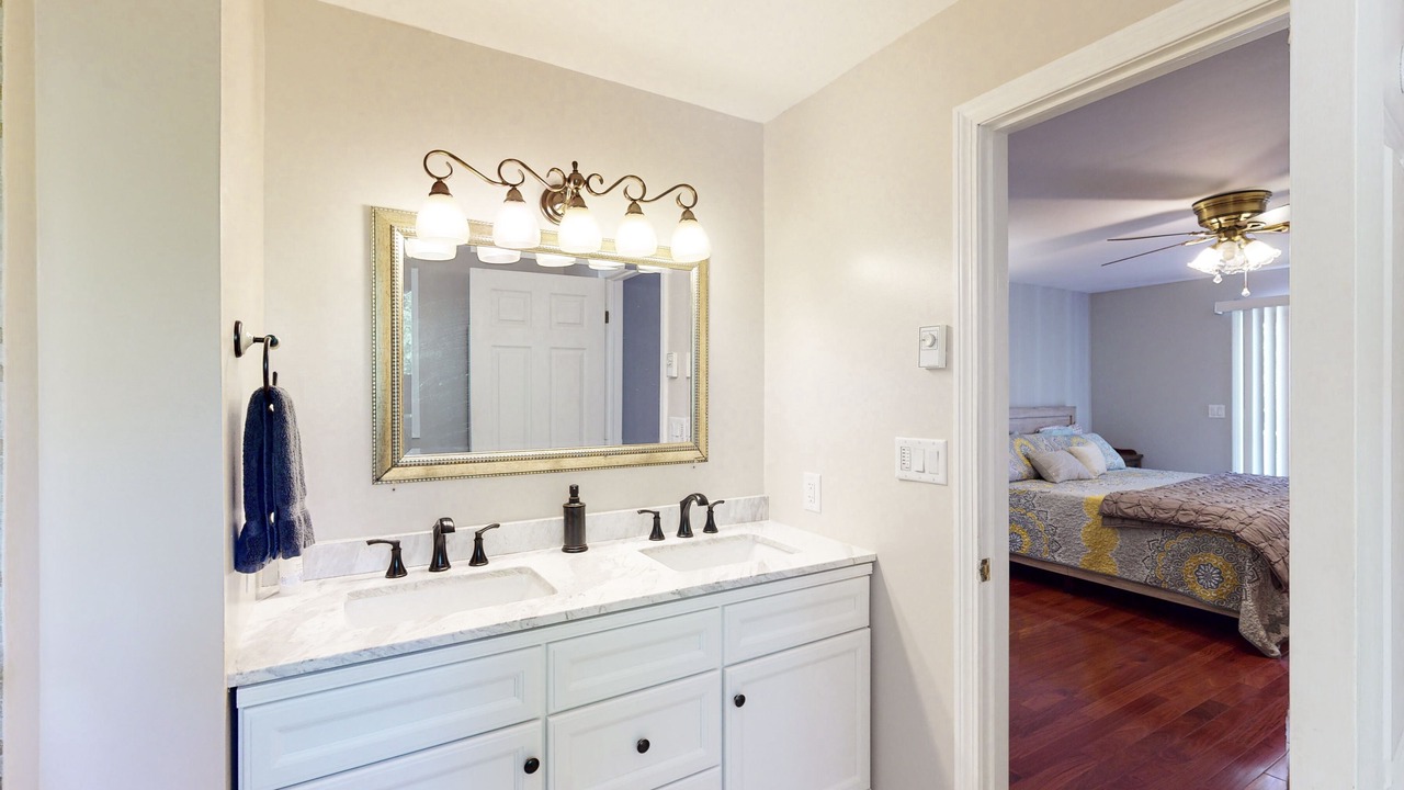 Photo of Bathroom in Freedom