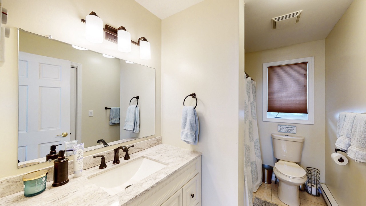 Photo of Bathroom in Freedom