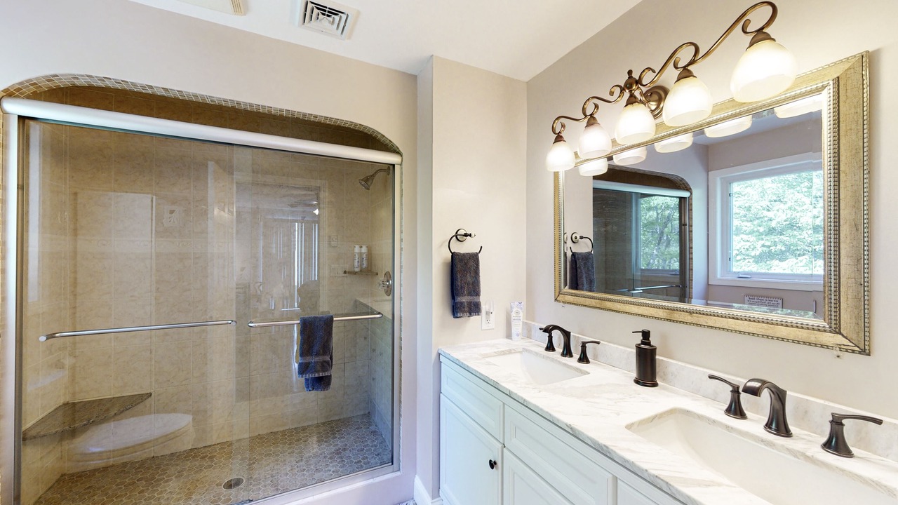 Photo of Bathroom in Freedom