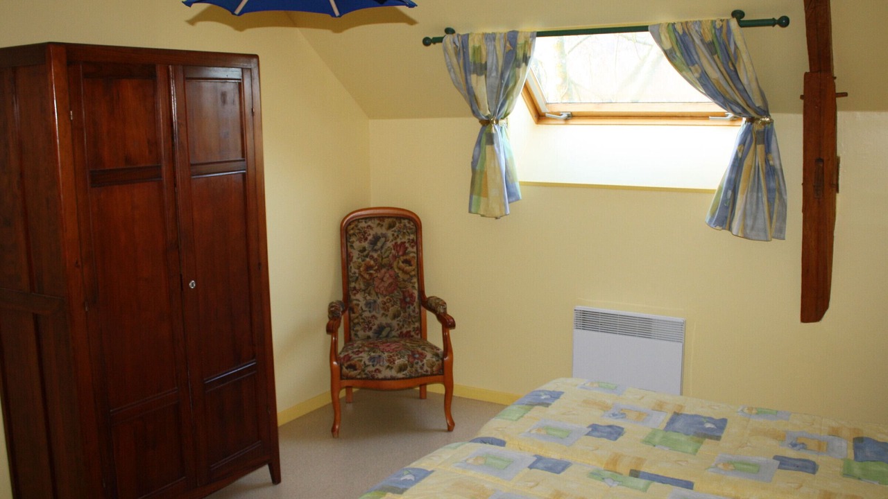 Photo of Bedroom in Saint-Remy-de-Sille