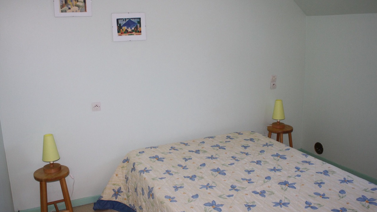 Photo of Bedroom in Saint-Remy-de-Sille
