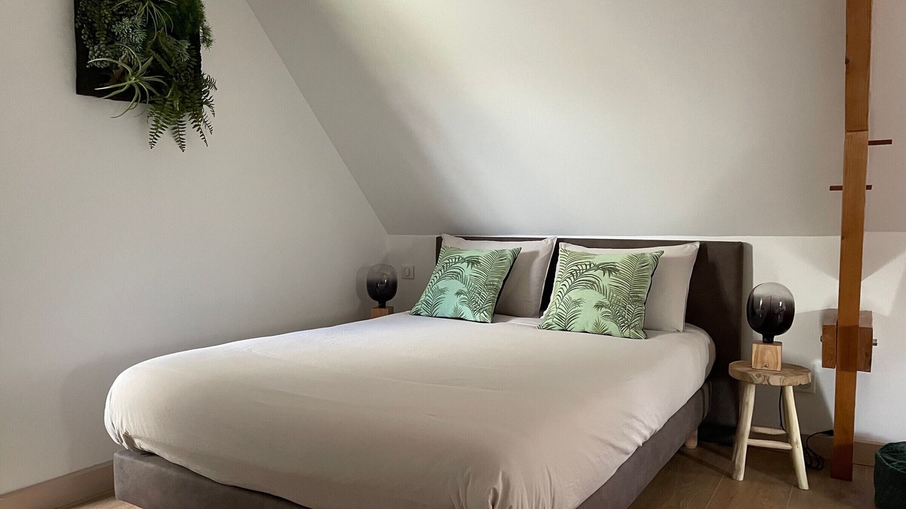 Photo of Bedroom in Cerans-Foulletourte