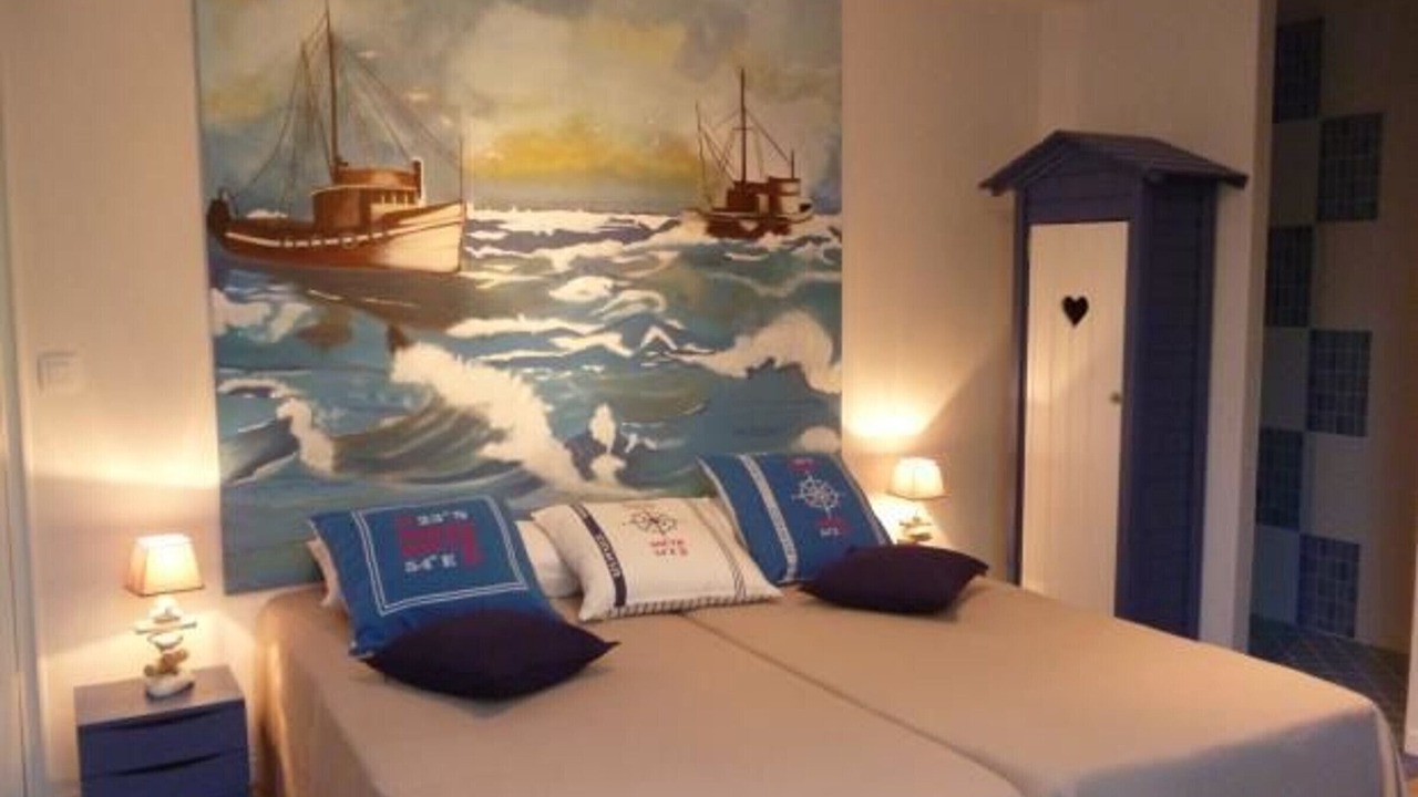 Photo of Bedroom in Coulans-sur-Gee