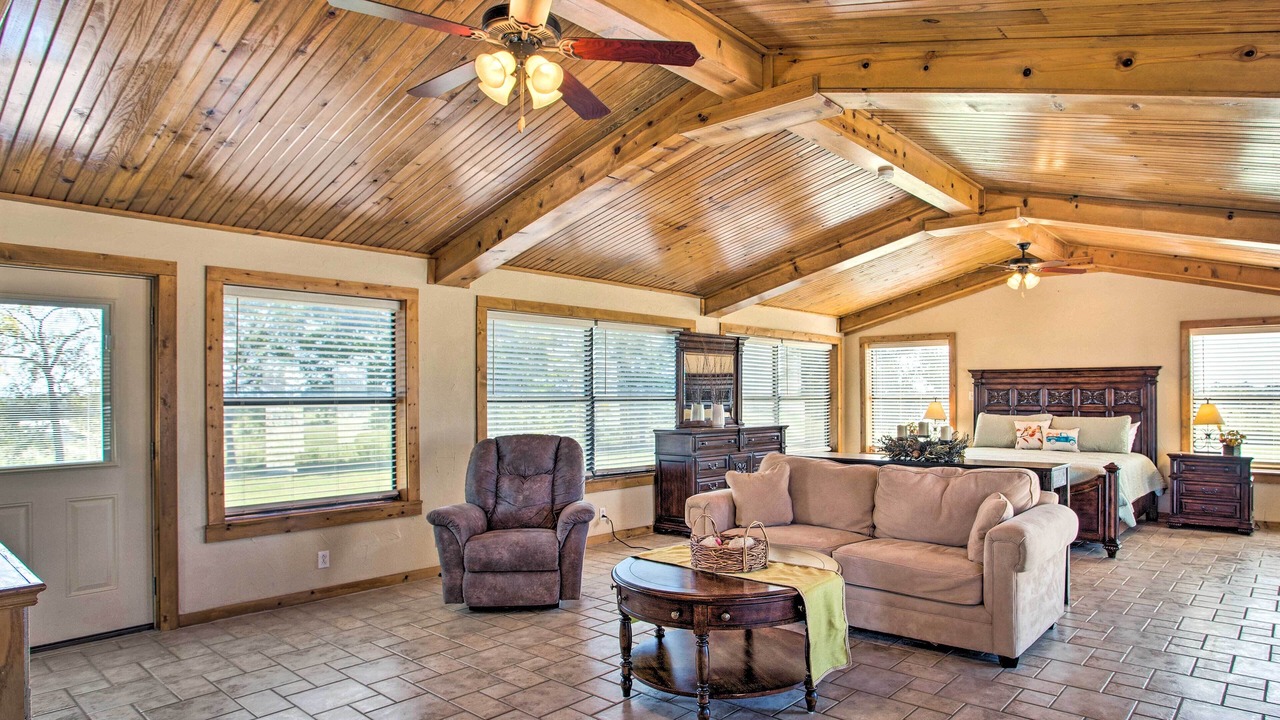 Photo of Livingroom in Calera