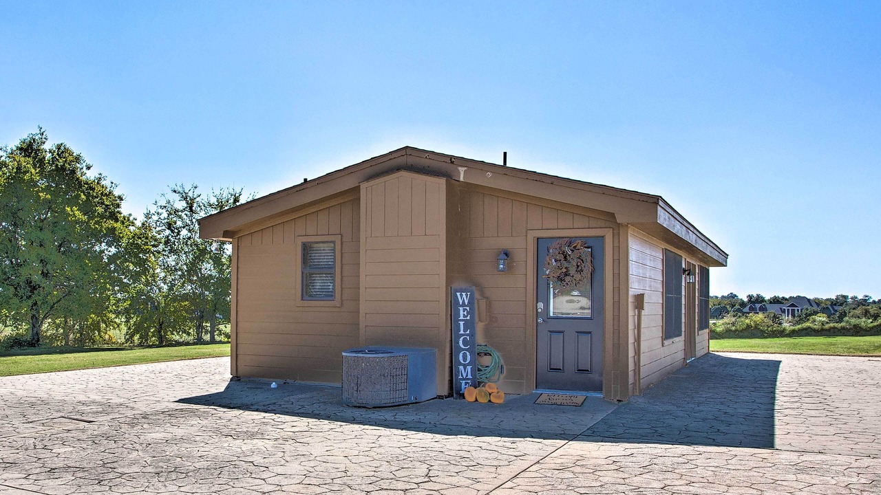 Photo of Outdoor in Calera