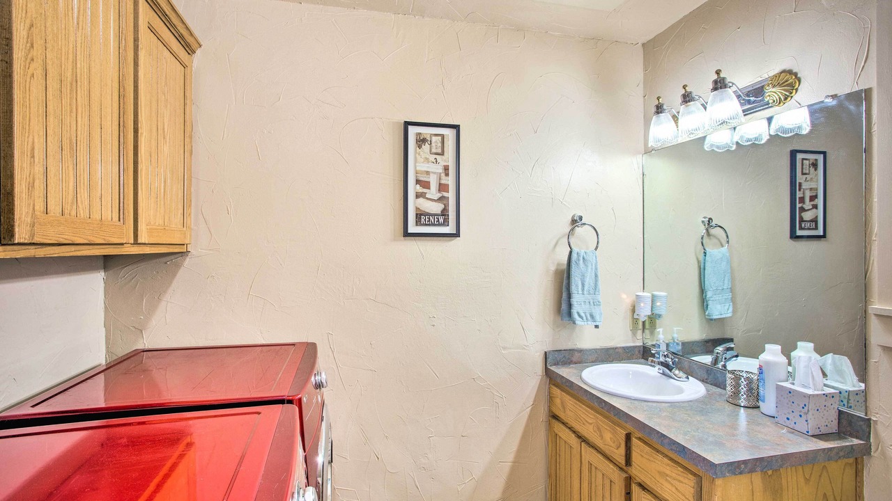 Photo of Bathroom in Calera