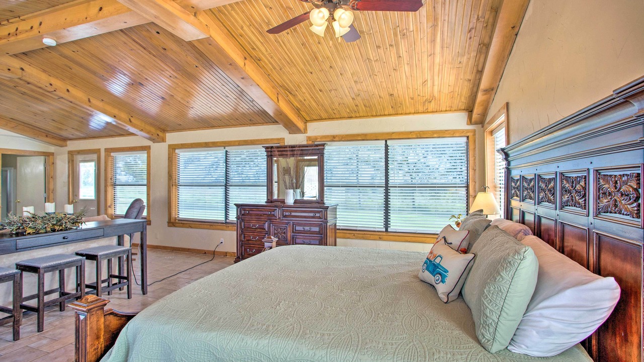 Photo of Livingroom in Calera