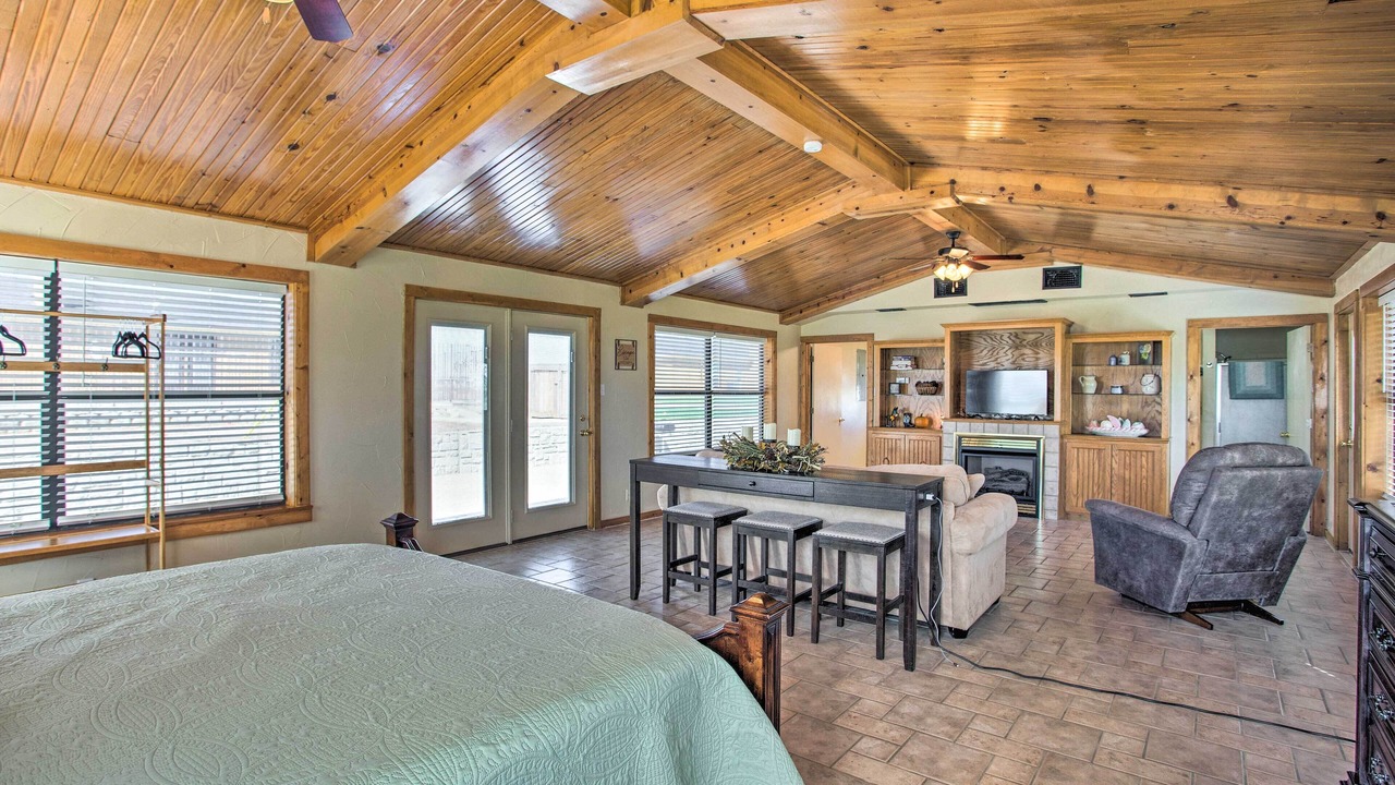 Photo of Livingroom in Calera