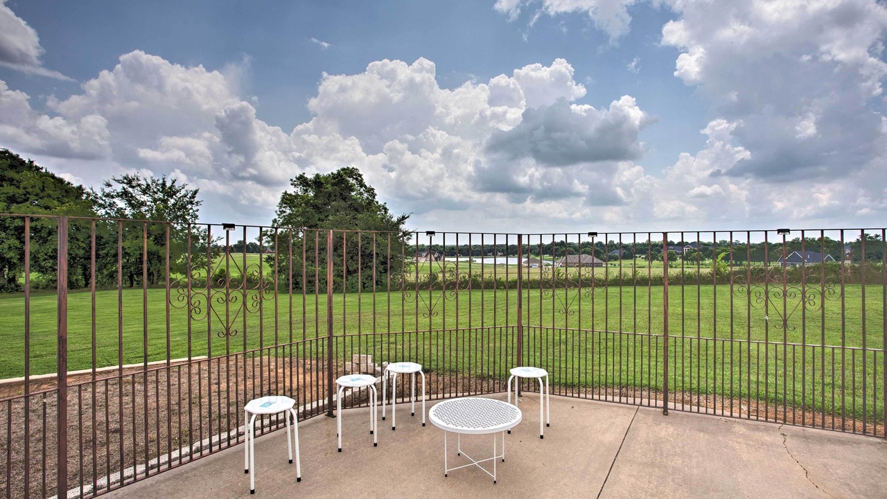 Photo of Outdoor in Calera