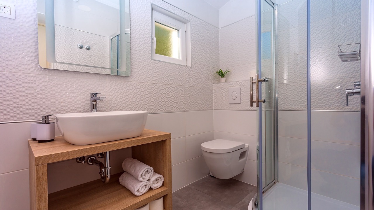 Photo of Bathroom in Duce