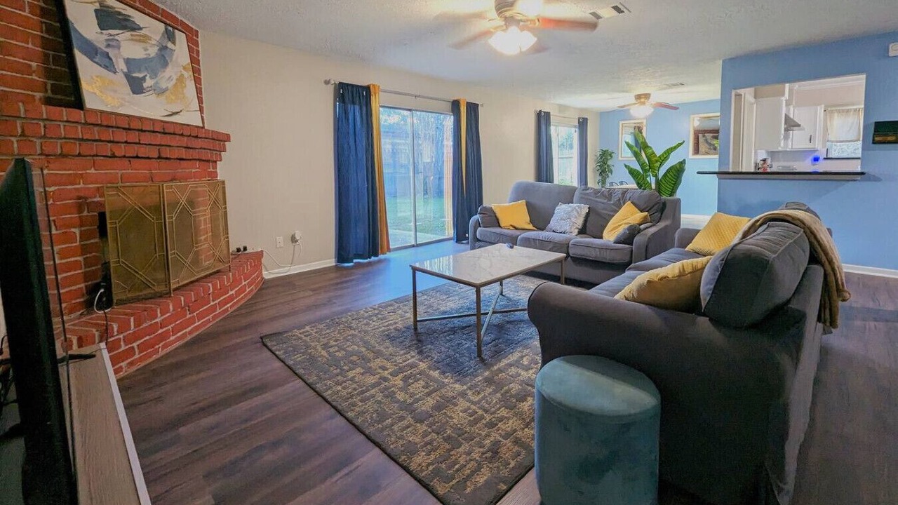 Photo of Livingroom in Humble