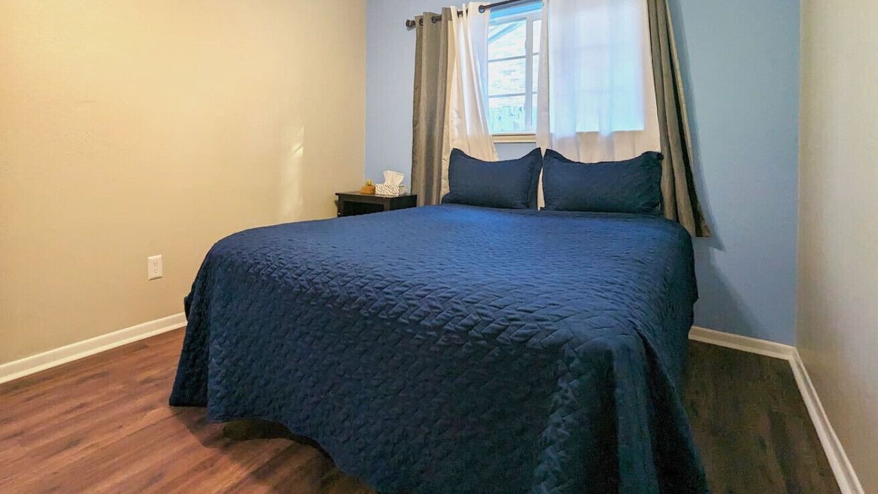 Photo of Bedroom in Humble
