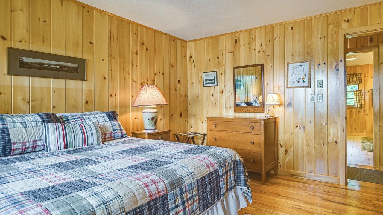 Photo of Bedroom in Stoneham