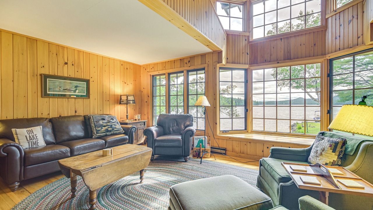 Photo of Livingroom in Stoneham