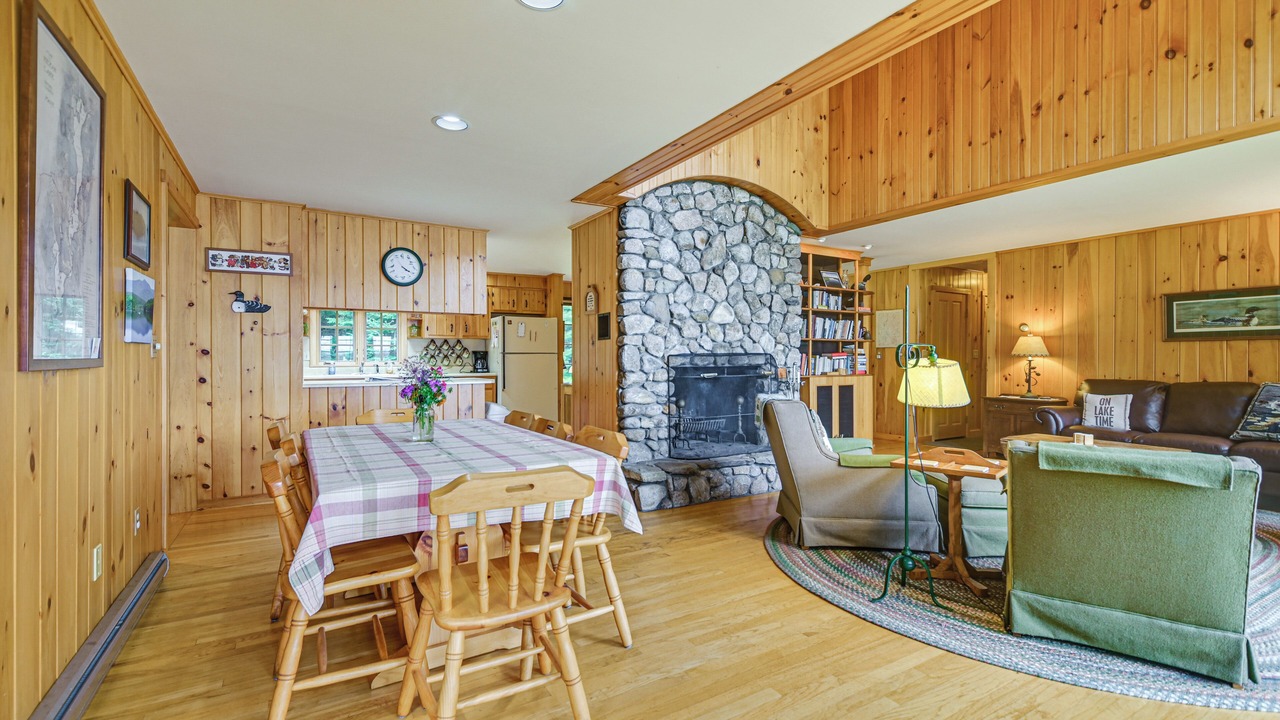 Photo of Livingroom in Stoneham