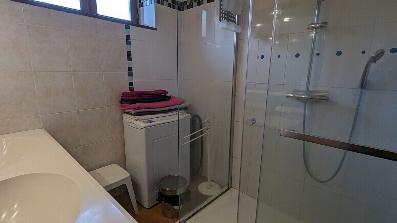 Photo of Bathroom in Ligny-le-Ribault