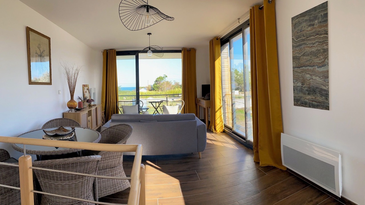 Photo of Livingroom in Saint-Come-de-Fresne