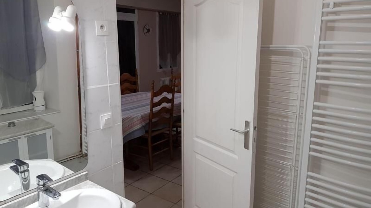 Photo of Bathroom in Lorcy