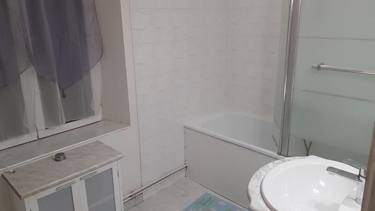Photo of Bathroom in Lorcy