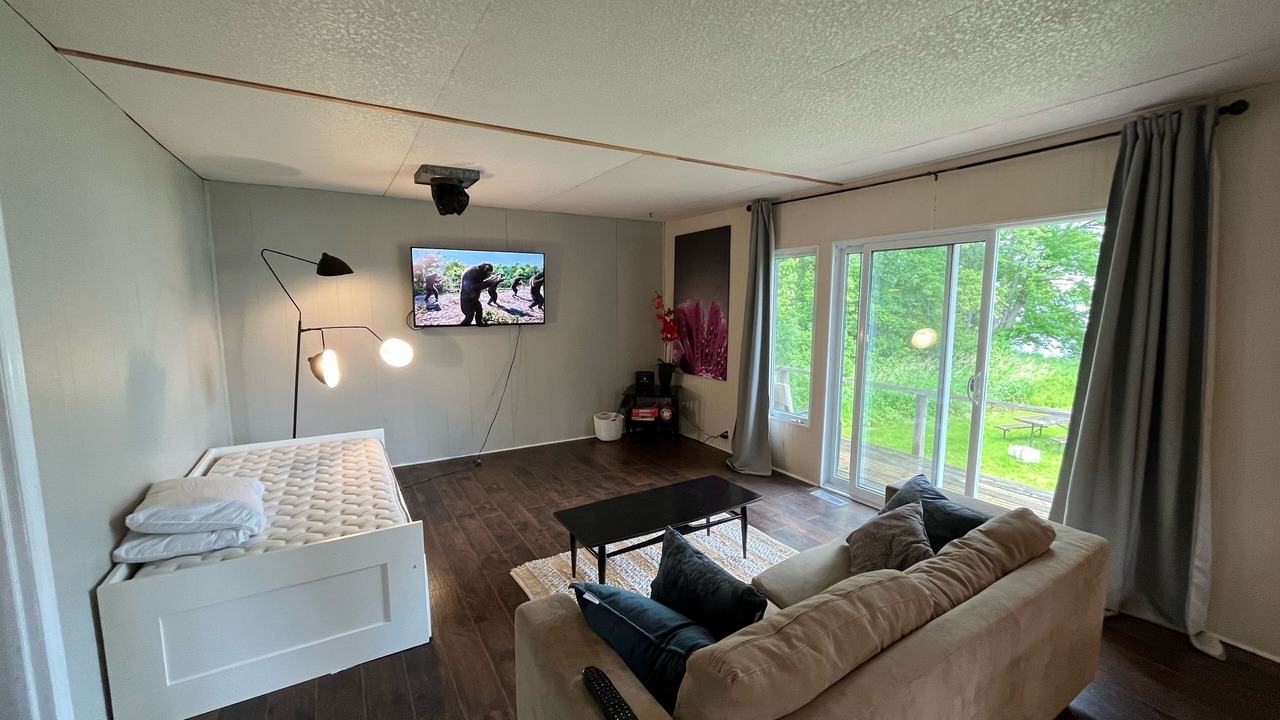 Photo of Livingroom in Ramara