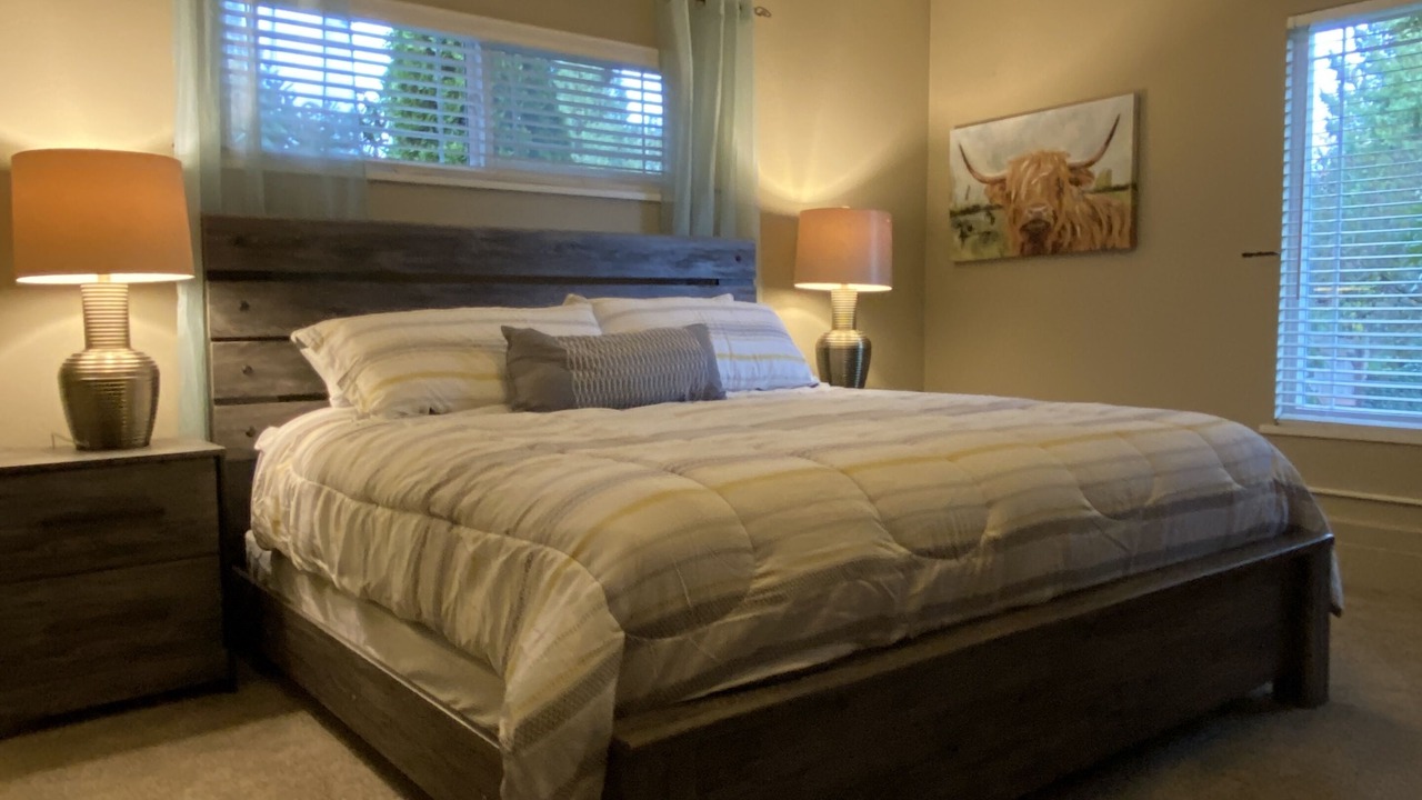 Photo of Bedroom in West Side Highway