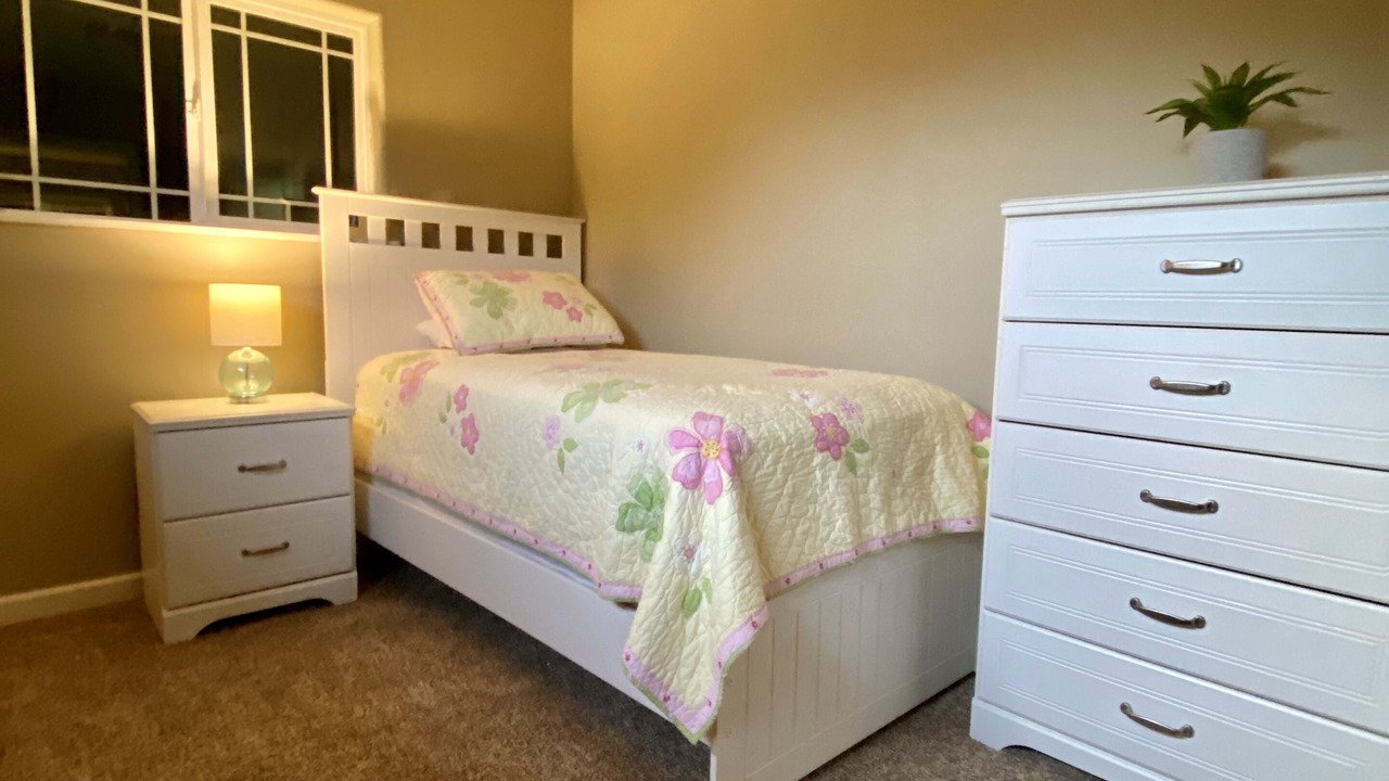 Photo of Bedroom in West Side Highway