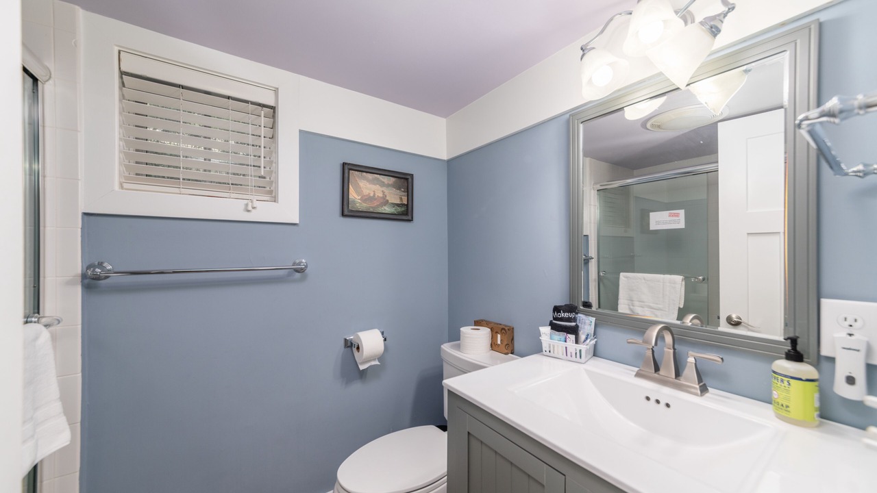 Photo of Bathroom in Beach Lagoon