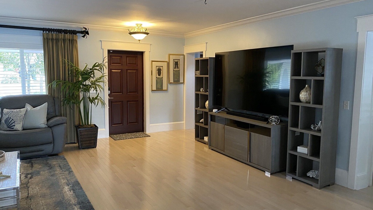 Photo of Livingroom in Singer Island