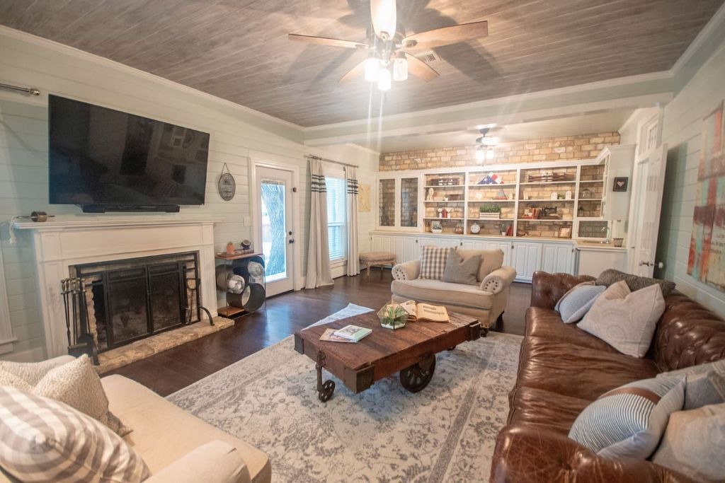 Photo of Livingroom in Manchaca
