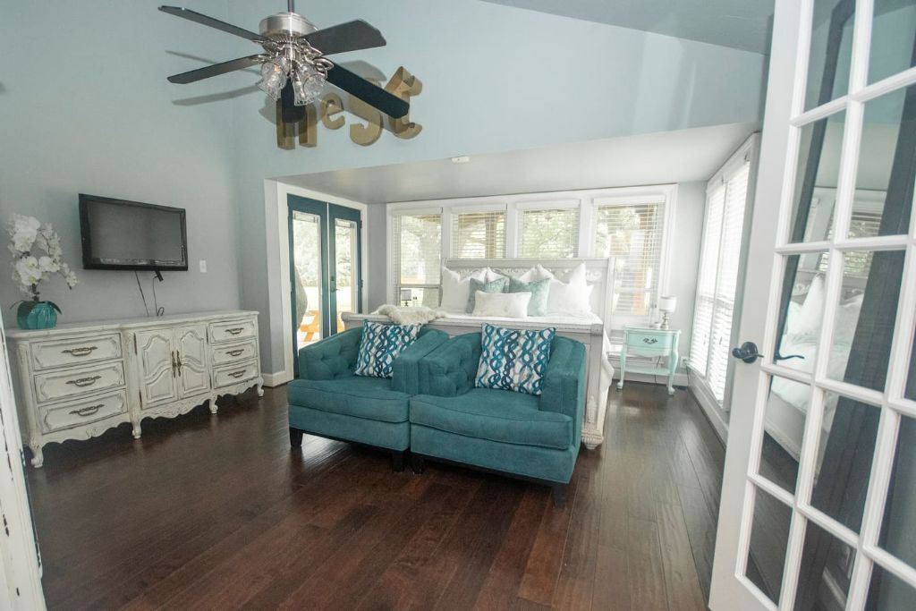 Photo of Livingroom in Manchaca
