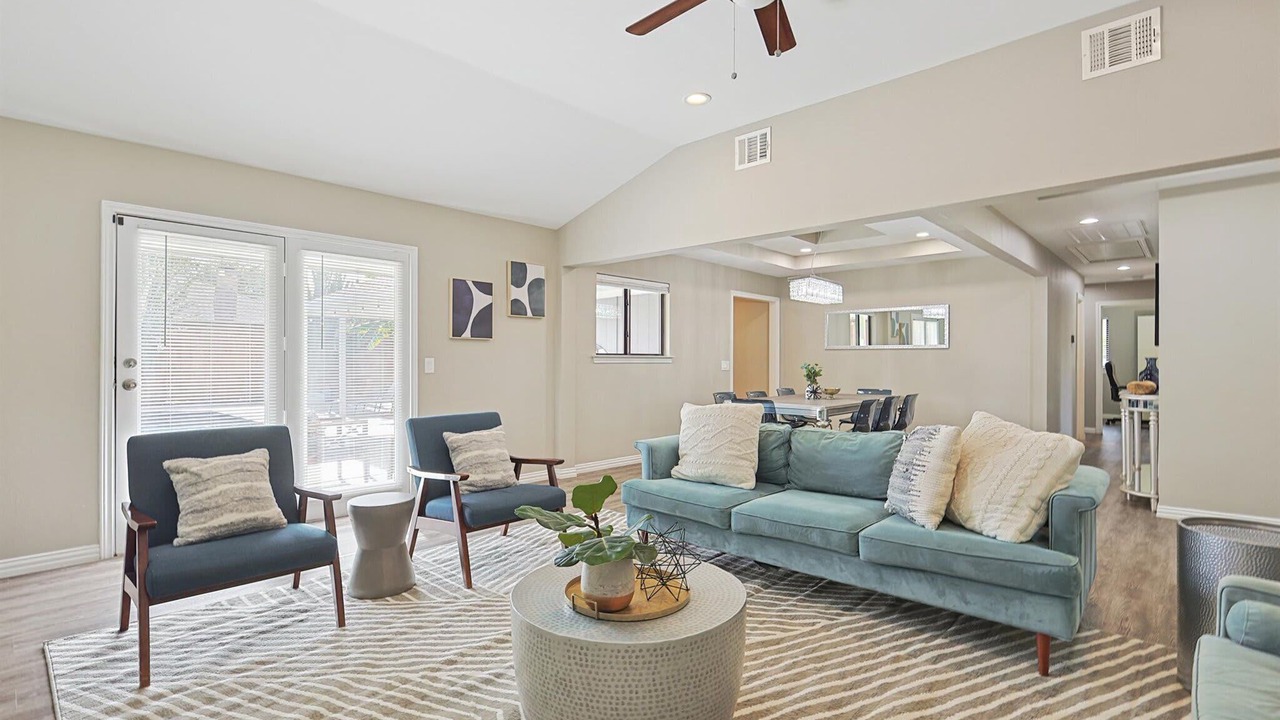 Photo of Livingroom in Allen