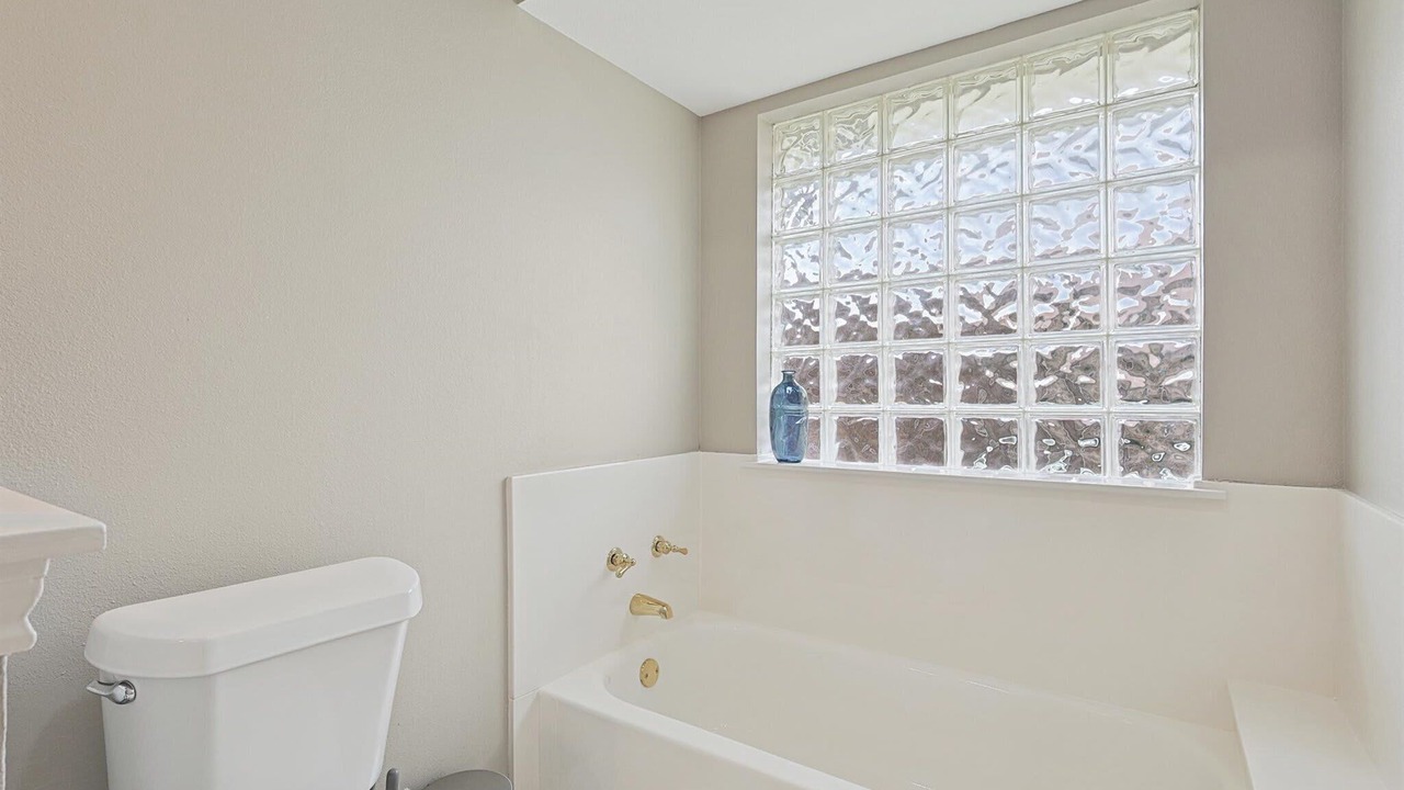 Photo of Bathroom in Allen