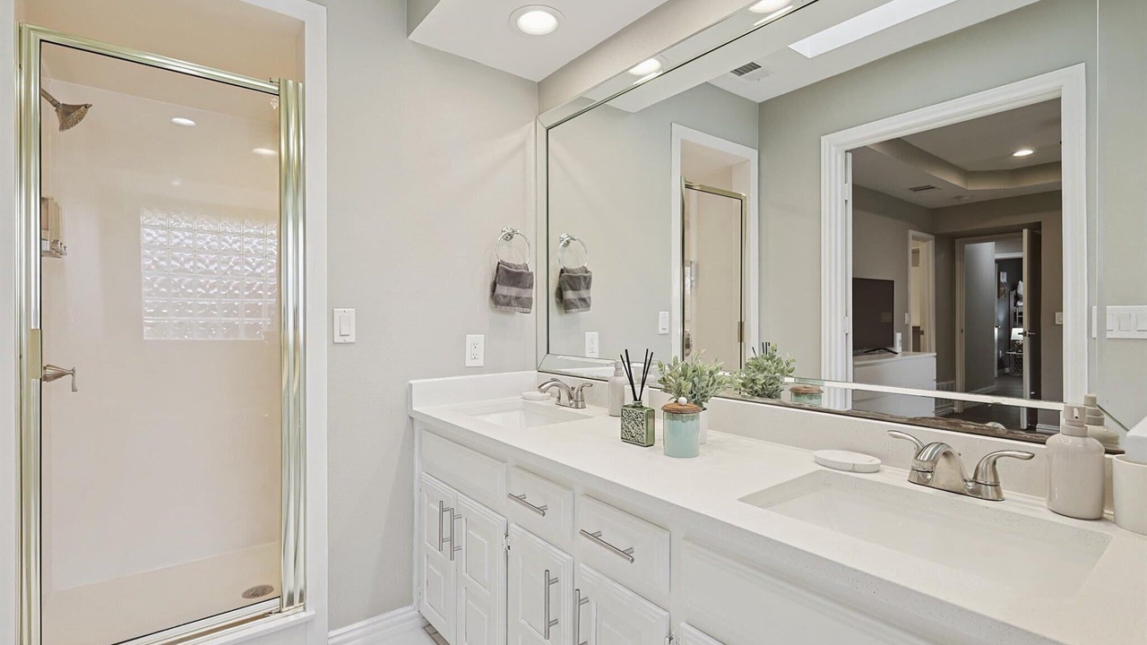 Photo of Bathroom in Allen