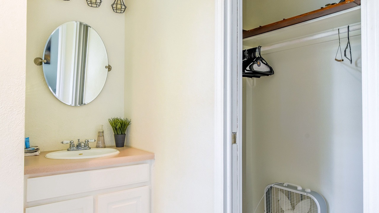 Photo of Bathroom in Yacht Harbor