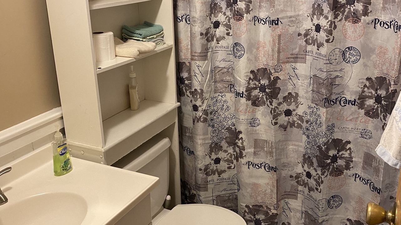 Photo of Bathroom in Butler