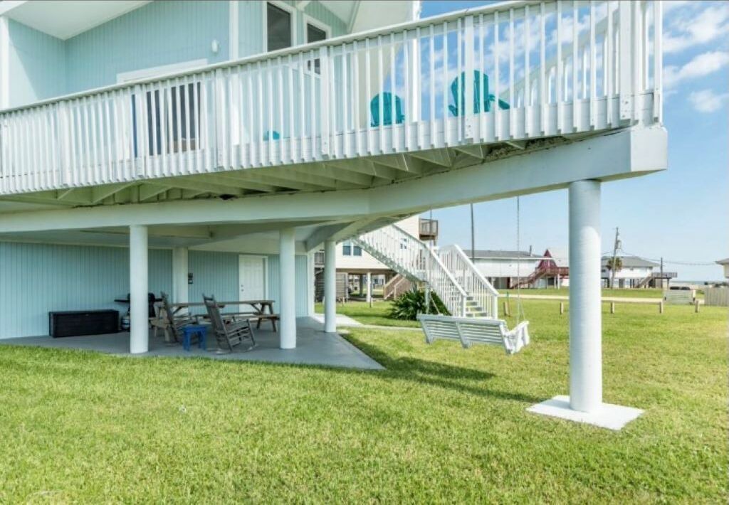 Photo of Others in Jamaica Beach