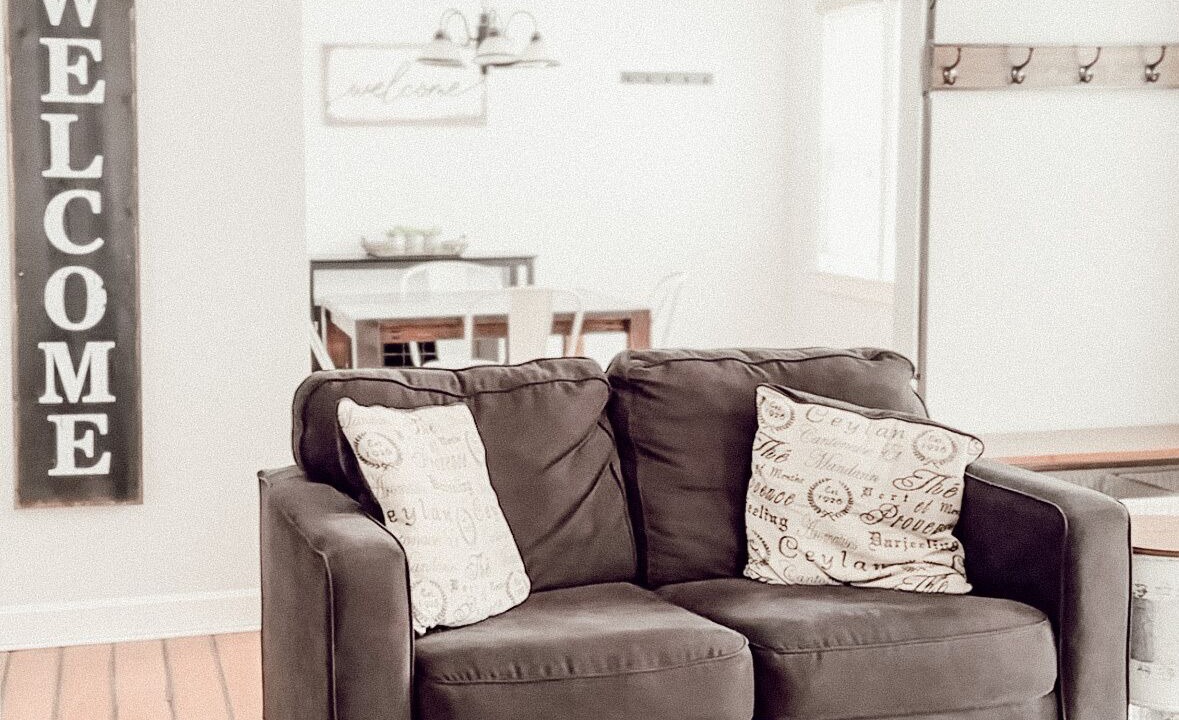 Photo of Livingroom in Champaign