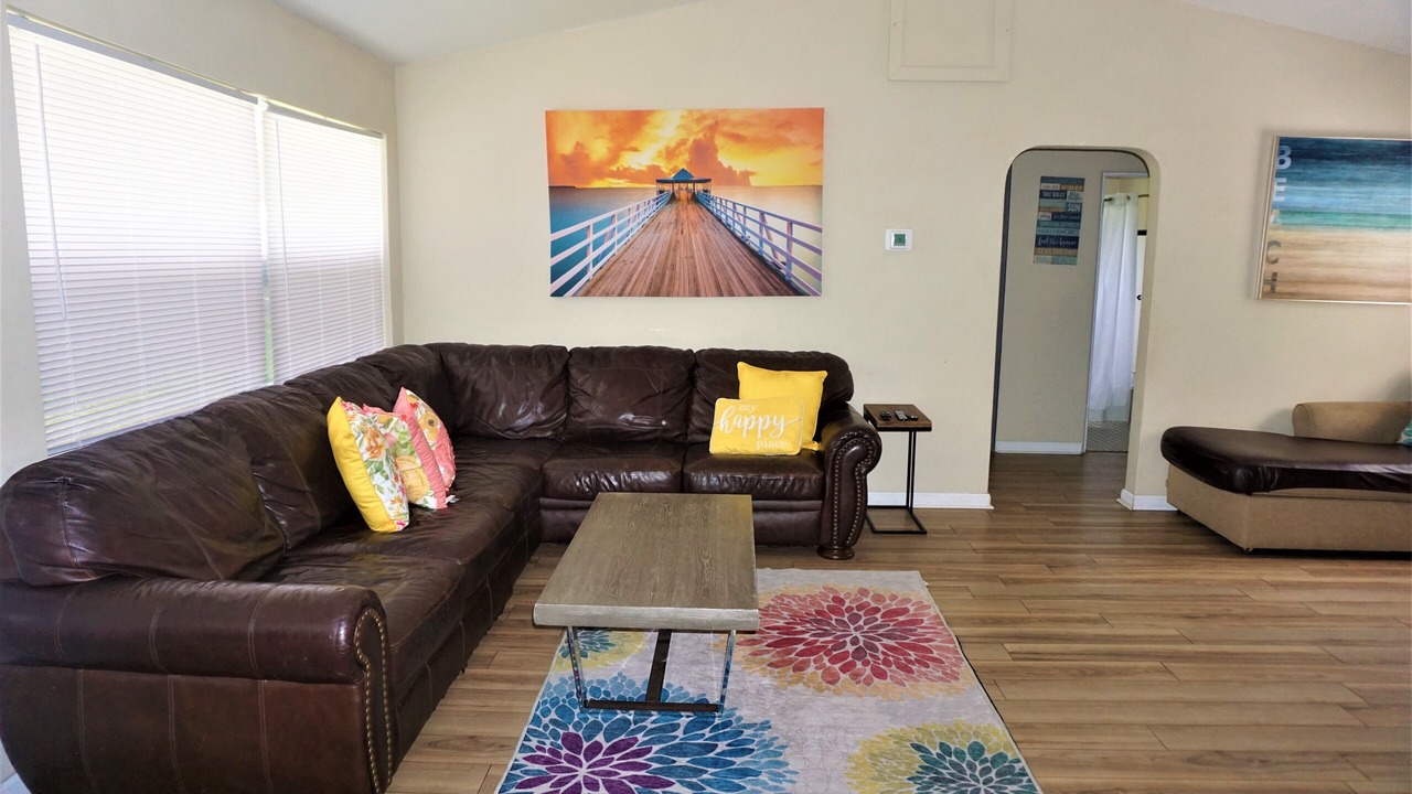 Photo of Livingroom in Kingston