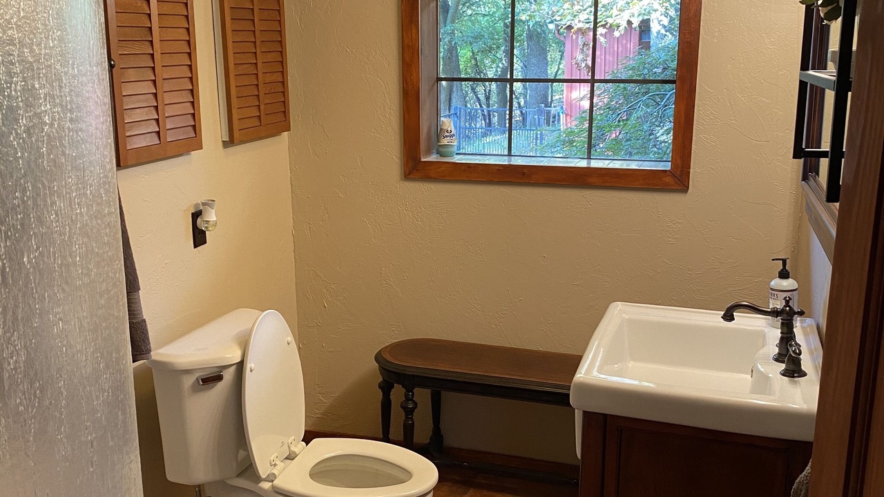 Photo of Bathroom in Hulbert