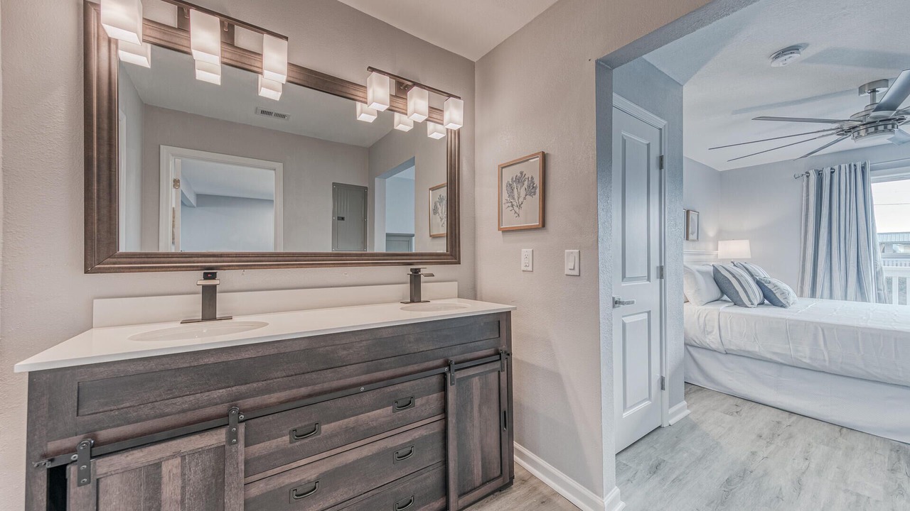 Photo of Bathroom in Holiday Isle