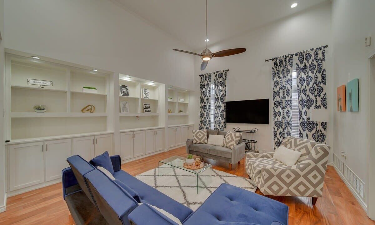 Photo of Livingroom in Richardson