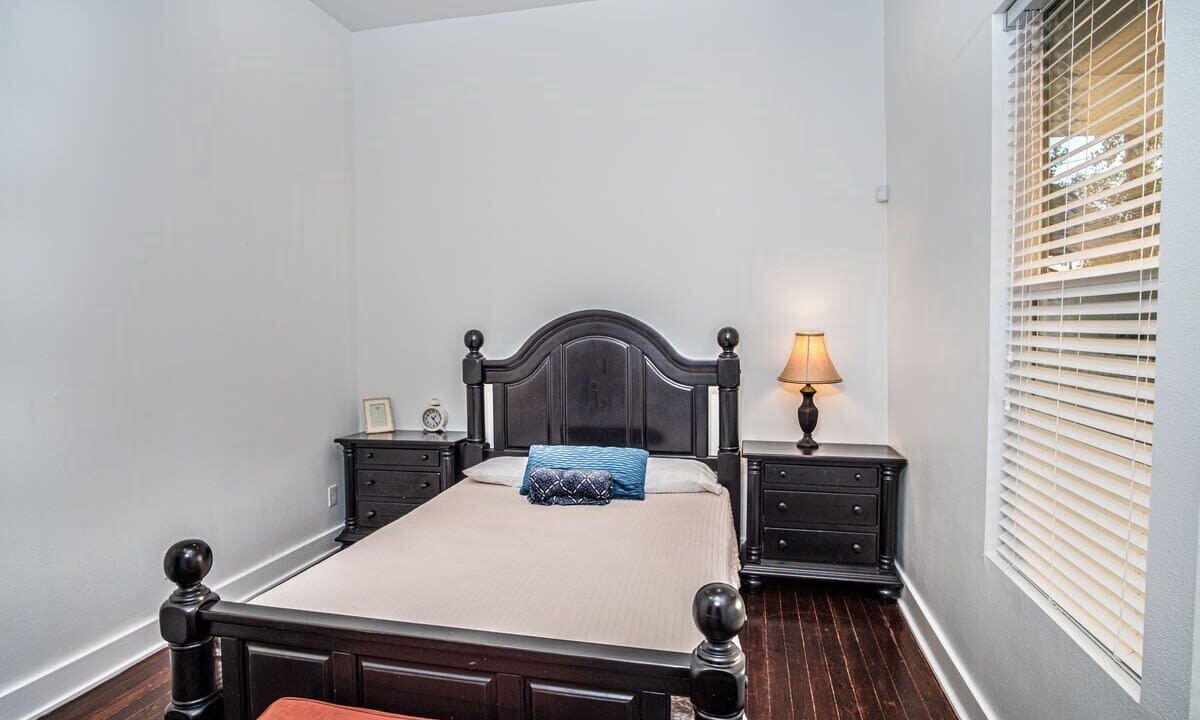 Photo of Bedroom in Near East Side