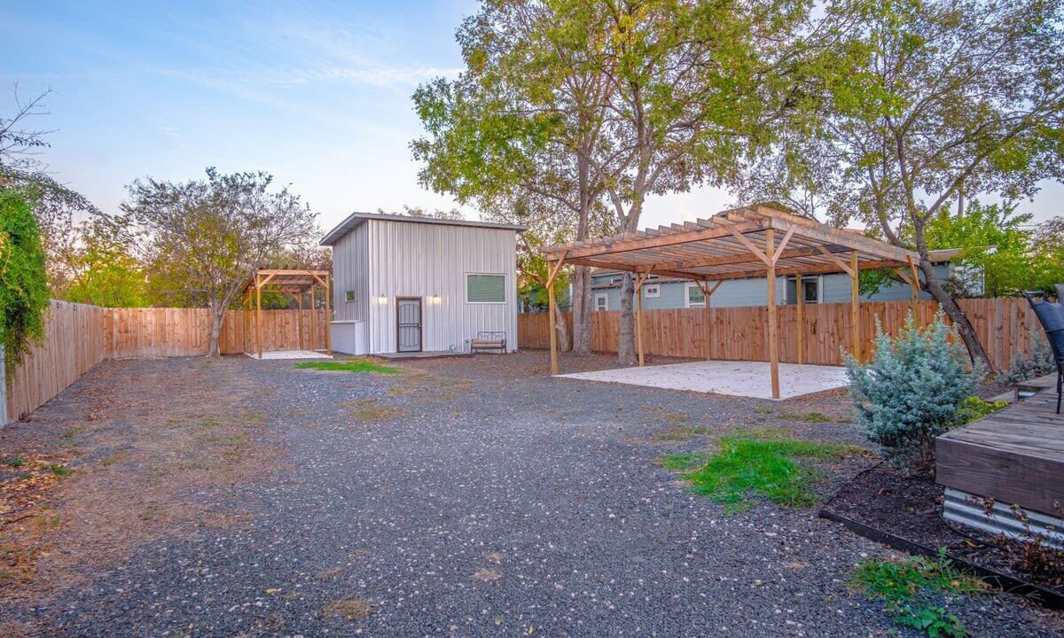 Photo of Outdoor in Near East Side